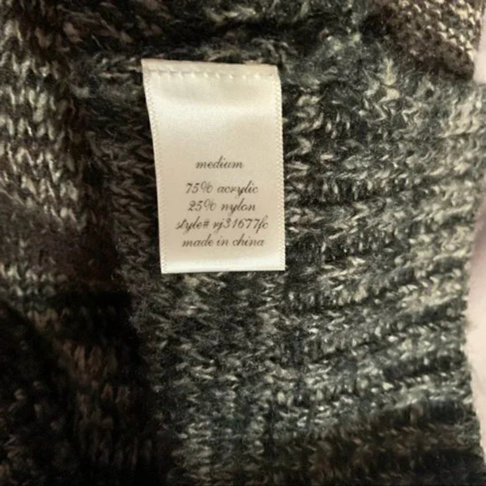 Buttons Crew Neck Women’s Sweater size M - Picture 4 of 4